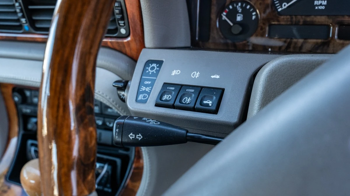 1997 Jaguar X300 XJ - Image 26 of 30