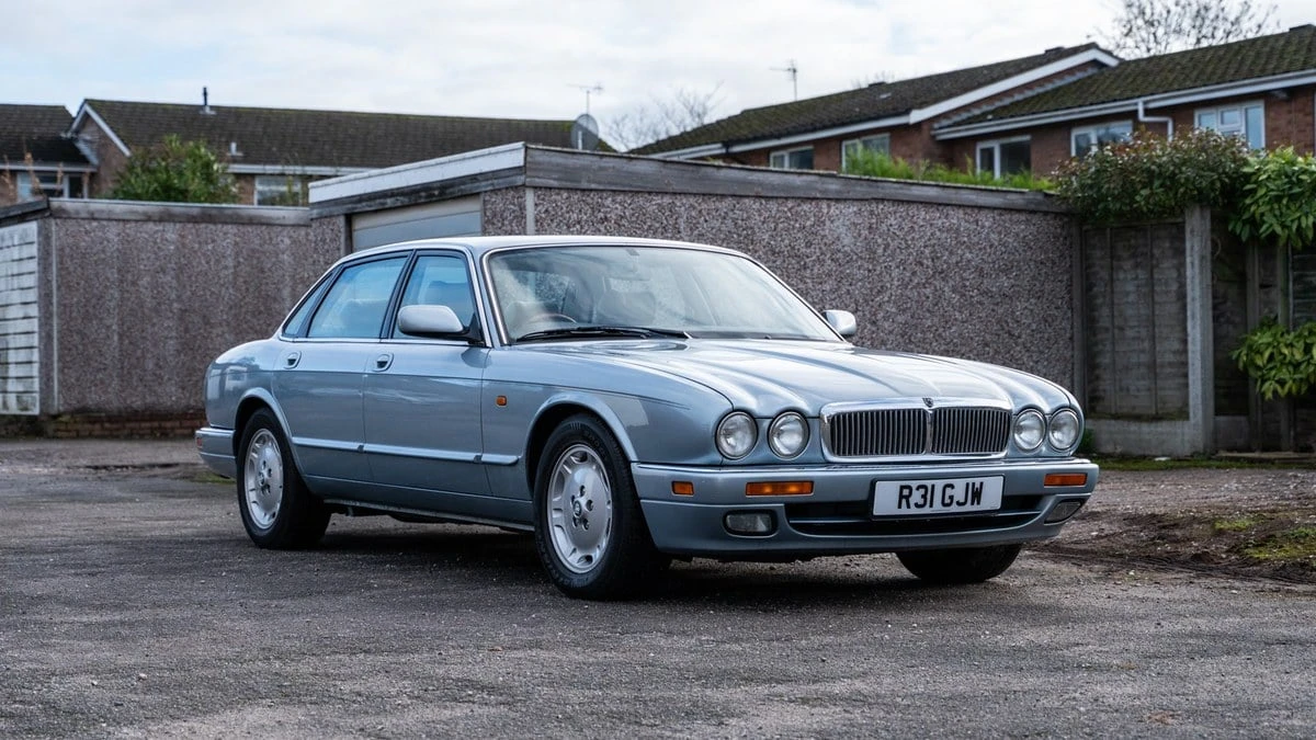 1997 Jaguar X300 XJ - Image 2 of 30