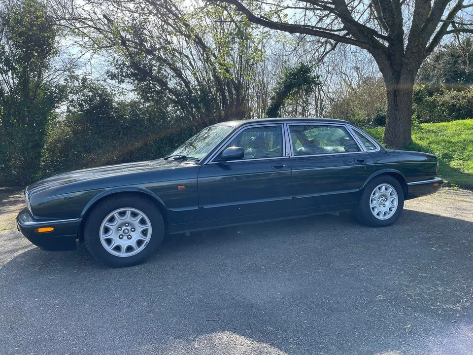 1997 Jaguar X300 XJ - Image 12 of 30