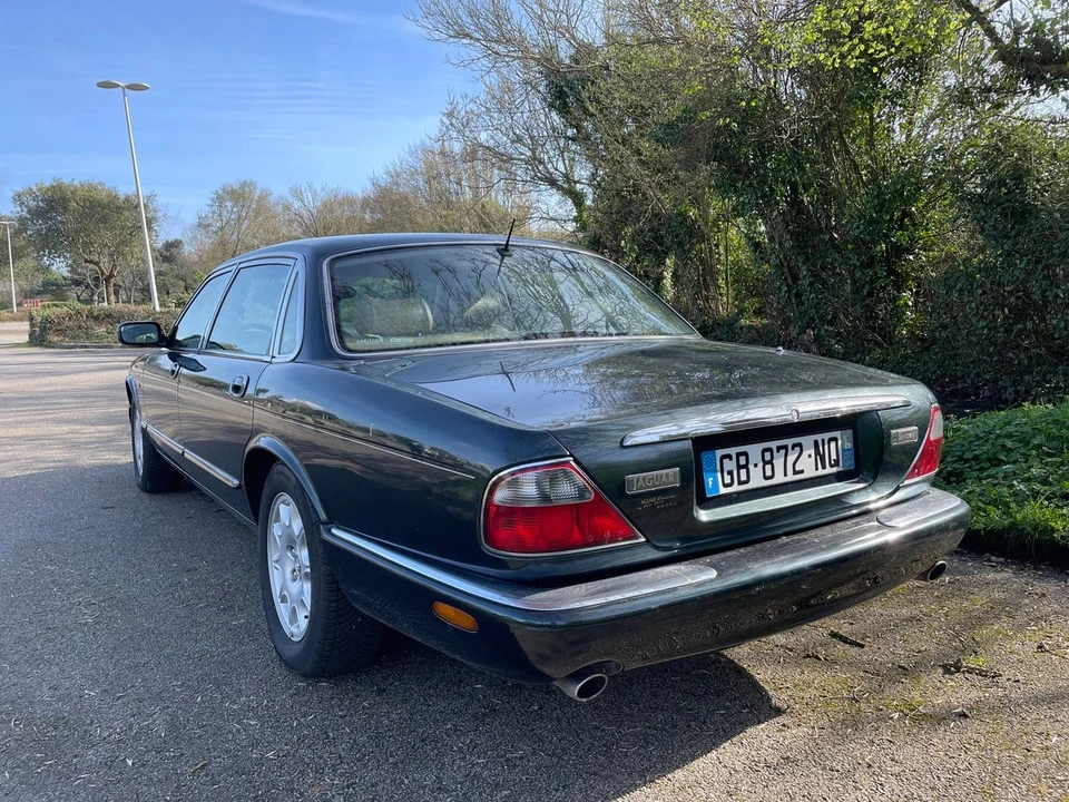 1997 Jaguar X300 XJ - Image 10 of 30