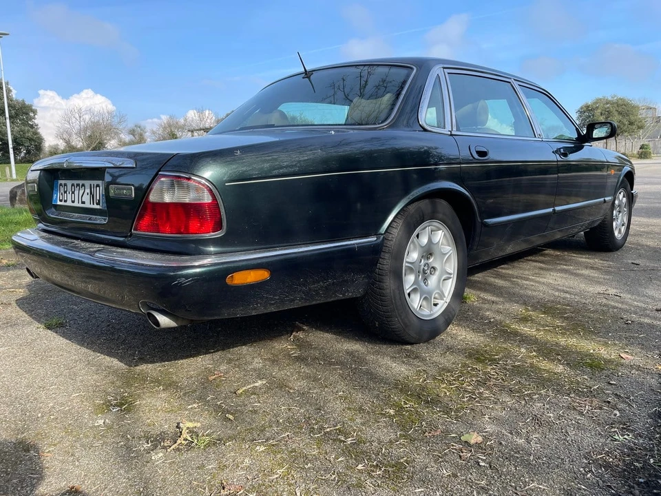 1997 Jaguar X300 XJ - Image 7 of 30