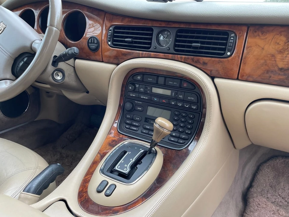 1997 Jaguar X300 XJ - Image 25 of 30