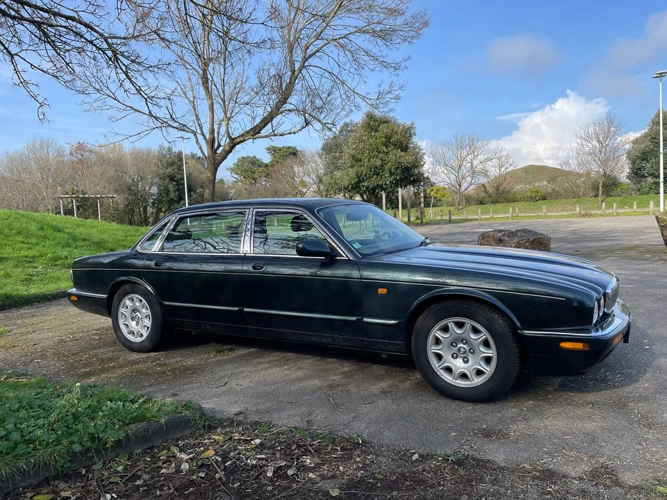 1997 Jaguar X300 XJ - Image 8 of 30