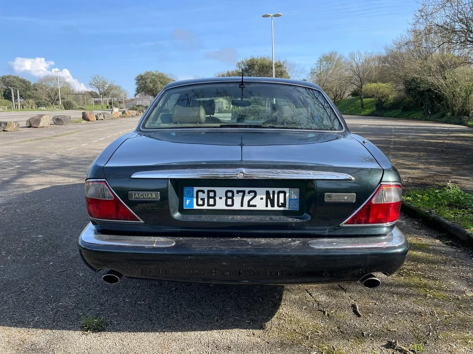 1997 Jaguar X300 XJ - Image 9 of 30