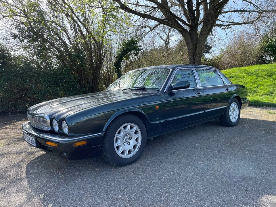 1997 Jaguar X300 XJ - Image 13 of 30