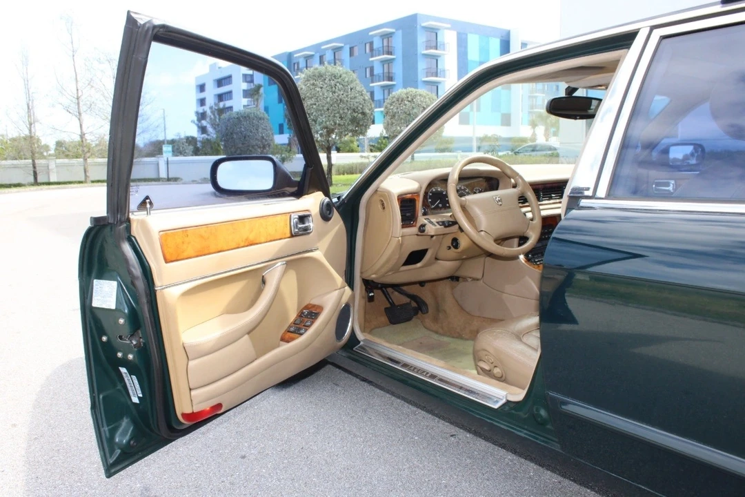 1997 Jaguar X308 XJ - Image 20 of 21