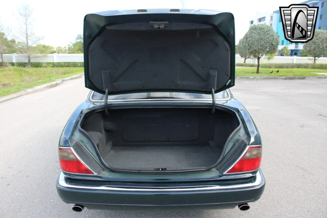 1997 Jaguar X308 XJ - Image 19 of 21