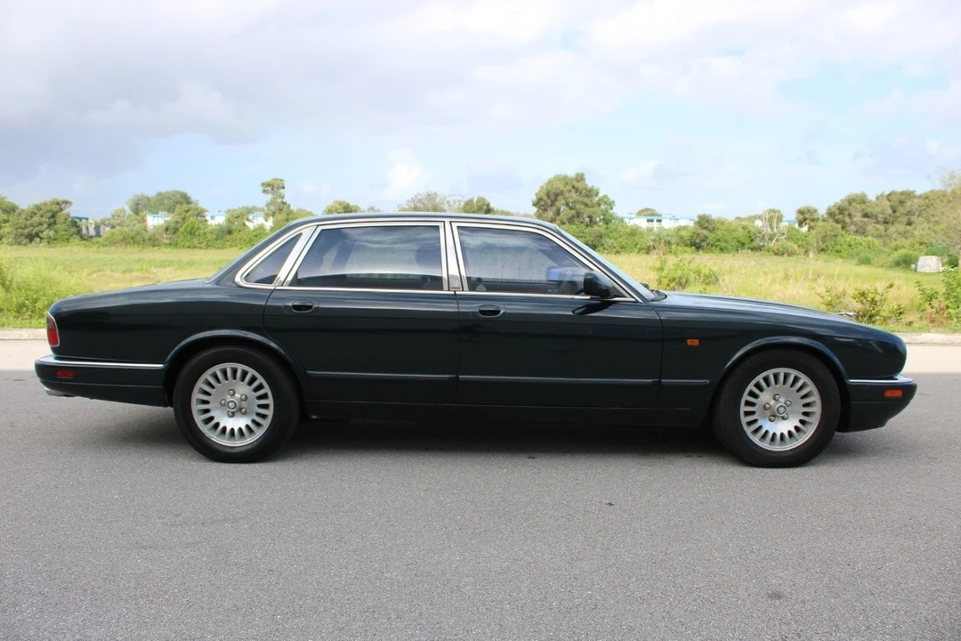 1997 Jaguar X308 XJ - Image 10 of 21