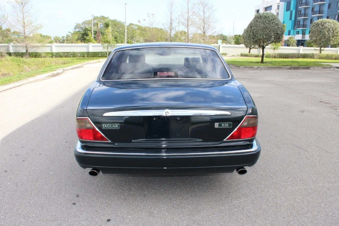 1997 Jaguar X308 XJ - Image 8 of 21
