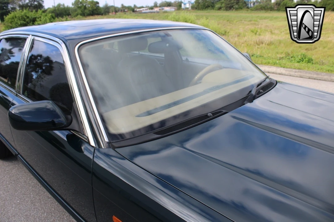 1997 Jaguar X308 XJ - Image 15 of 21