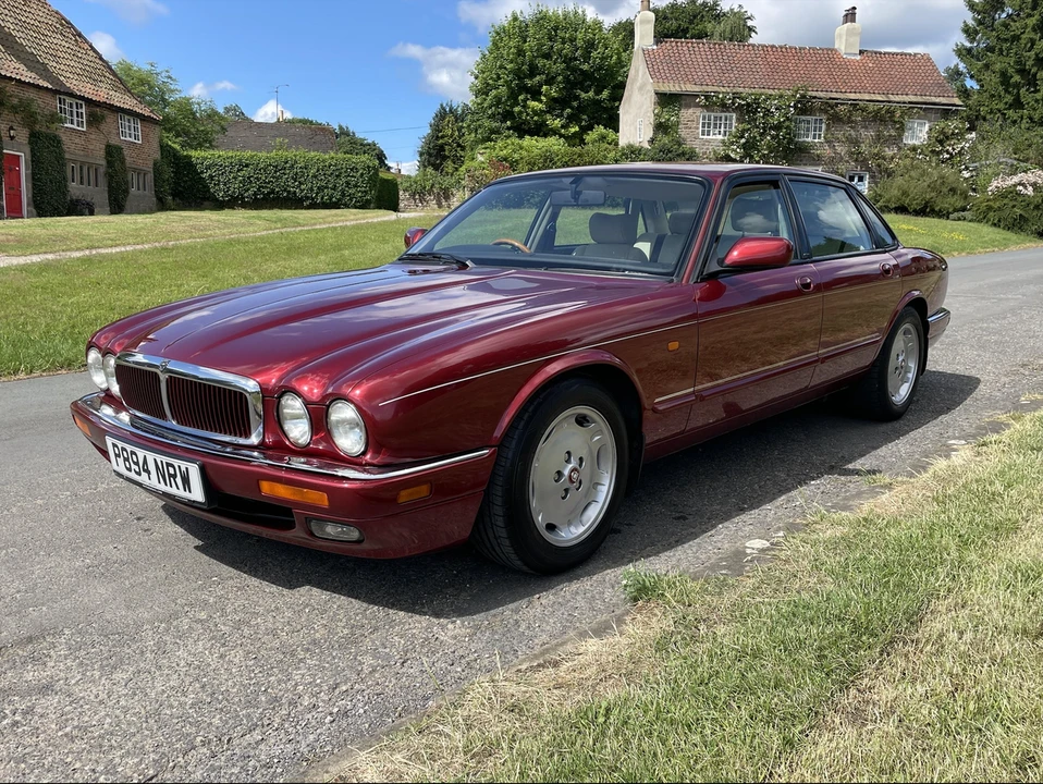 1997 Jaguar X300 XJ - Image 5 of 30