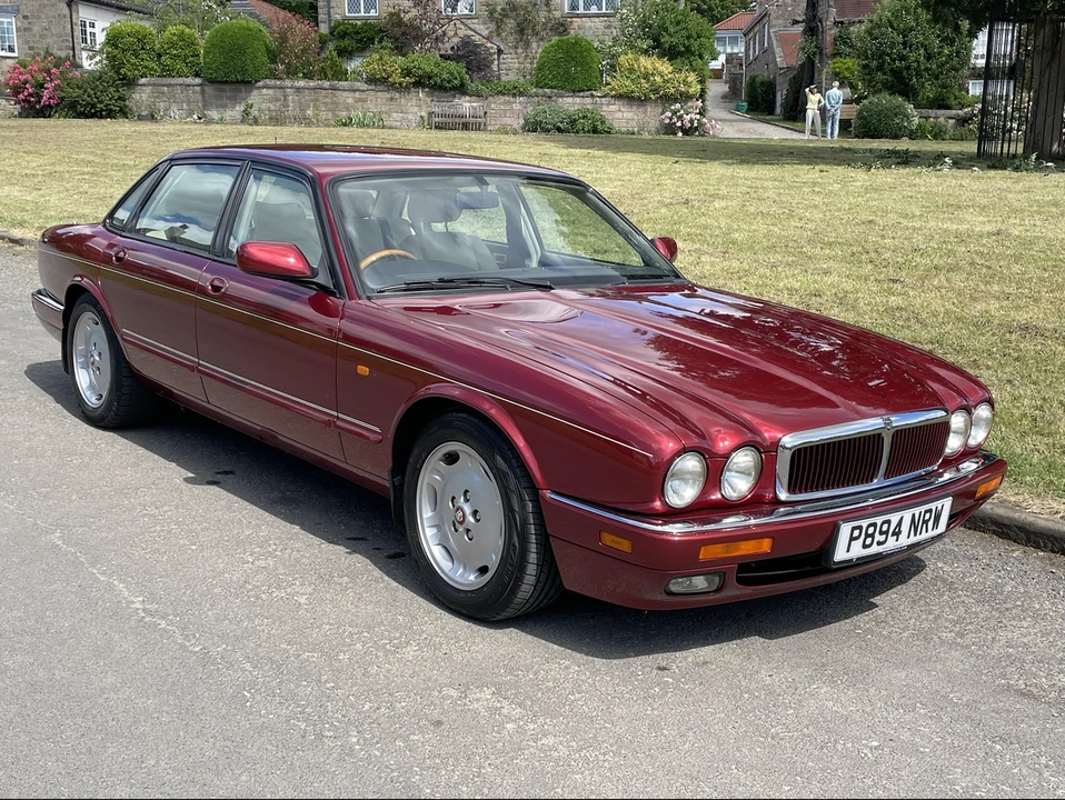 1997 Jaguar X300 XJ - Image 2 of 30
