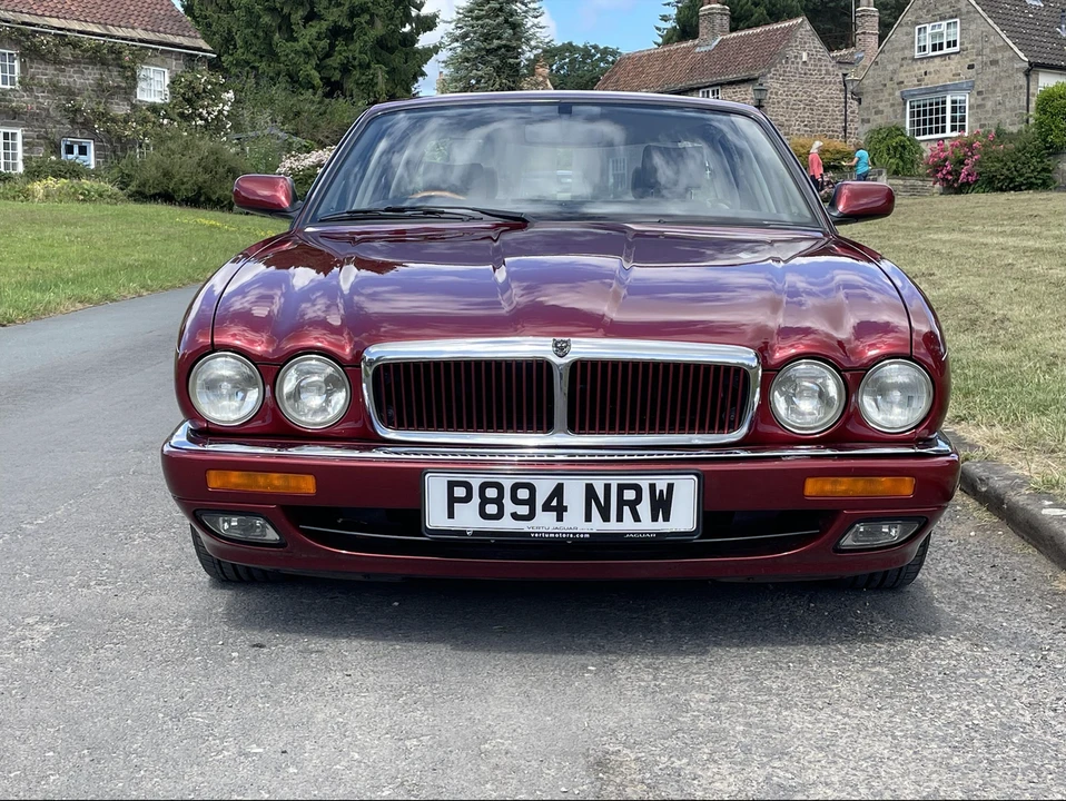 1997 Jaguar X300 XJ - Image 16 of 30