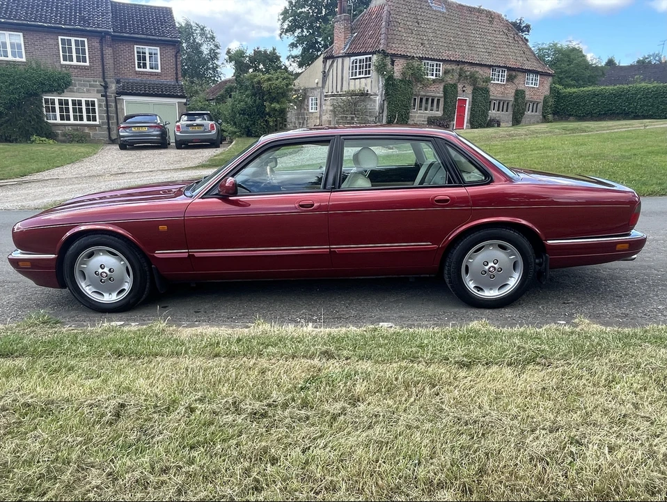 1997 Jaguar X300 XJ - Image 7 of 30