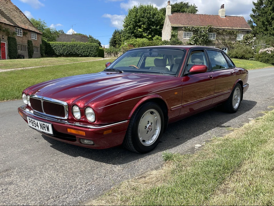 1997 Jaguar X300 XJ - Image 6 of 30