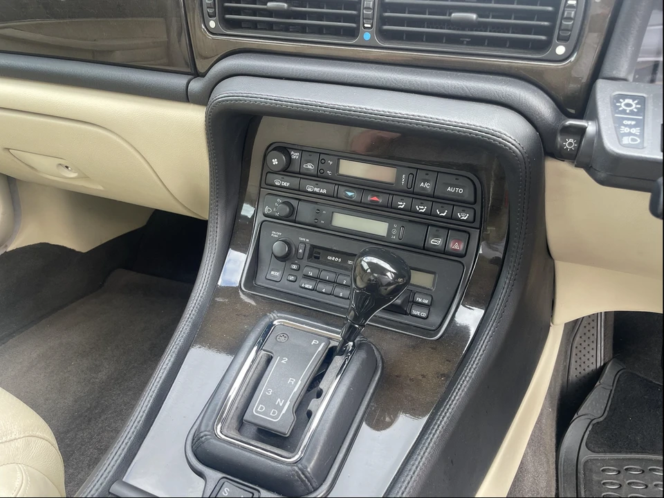 1997 Jaguar X300 XJ - Image 25 of 30