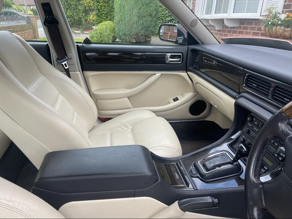 1997 Jaguar X300 XJ - Image 23 of 30