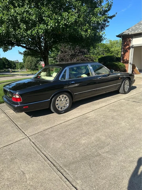 1997 Jaguar X300 XJ - Image 3 of 11
