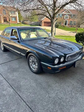 1997 Jaguar XJ Vanden Plas
