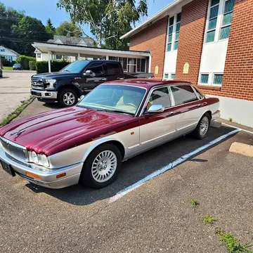 1997 Jaguar XJ Vanden Plas Sedan 4D