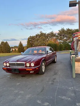1997 Jaguar XJ Vanden Plas Sedan 4D