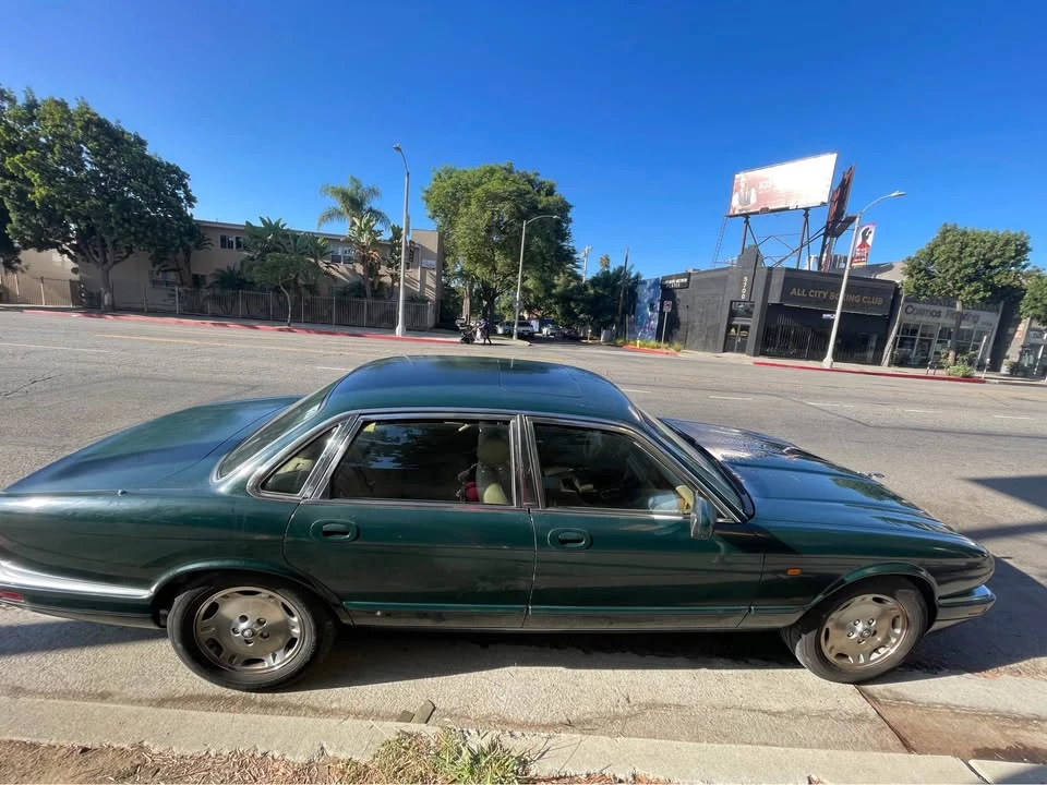1997 Jaguar X300 XJ - Image 5 of 12