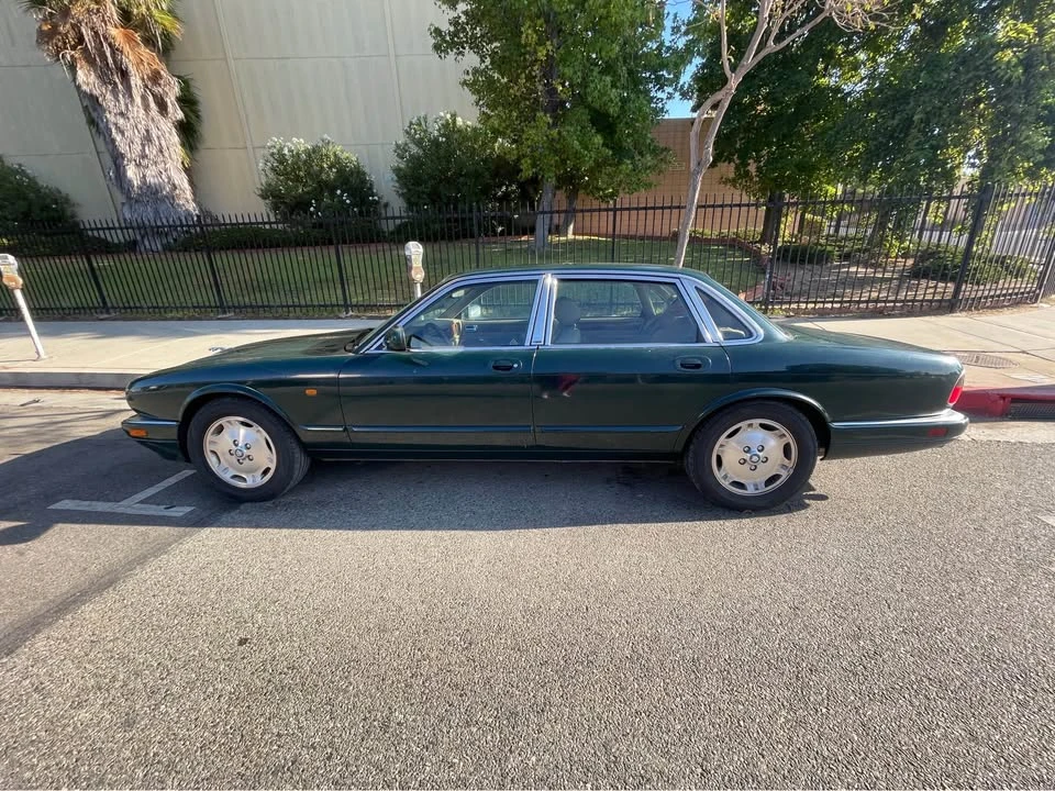 1997 Jaguar X300 XJ - Image 4 of 12