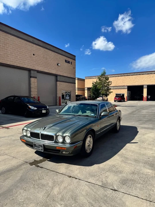1997 Jaguar X300 XJ - Image 5 of 10