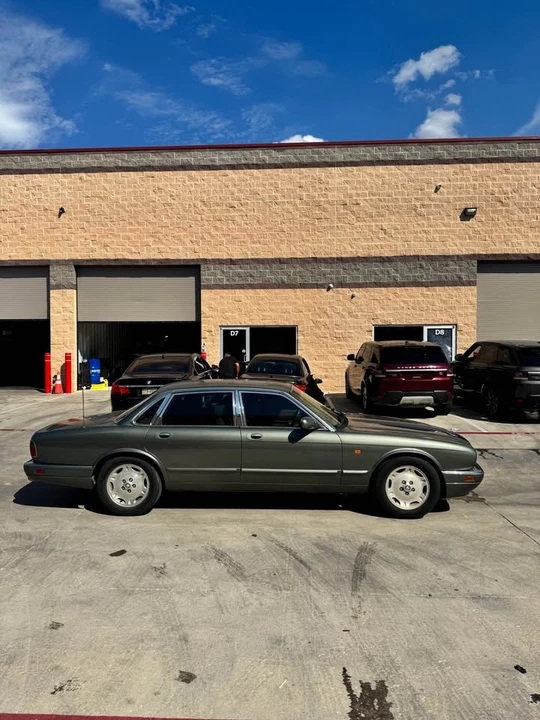 1997 Jaguar X300 XJ - Image 2 of 10