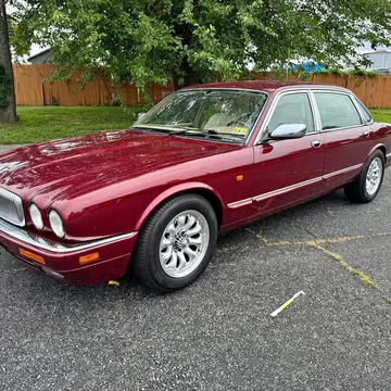 1997 Jaguar XJ Vanden Plas Sedan 4D