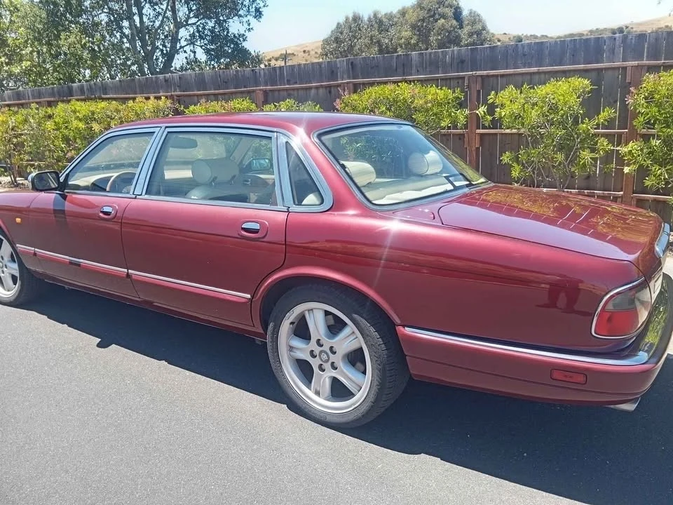 1997 Jaguar X300 XJ - Image 10 of 11