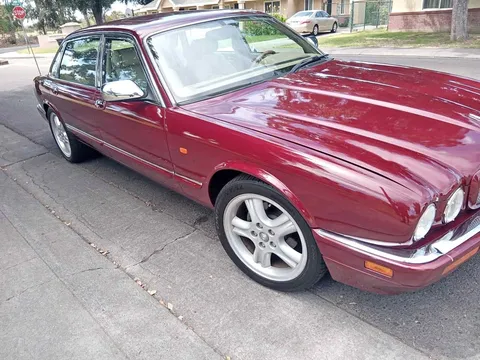 1997 Jaguar XJ Vanden Plas Sedan 4D