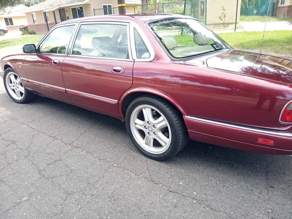 1997 Jaguar X300 XJ - Image 4 of 12
