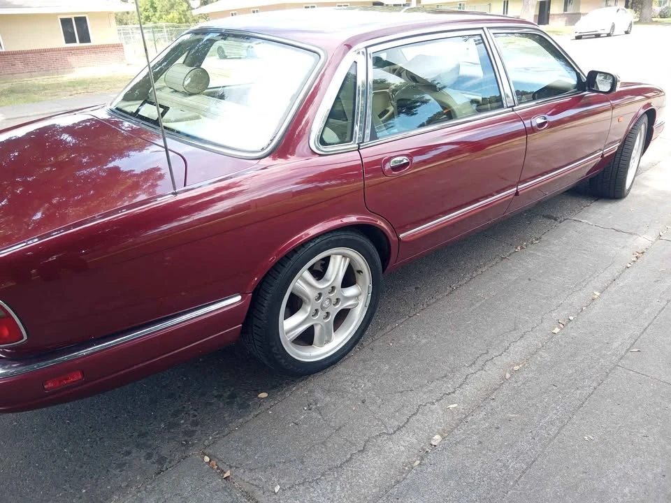 1997 Jaguar X300 XJ - Image 3 of 12
