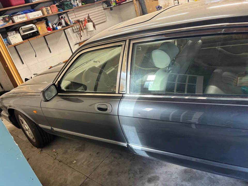 1997 Jaguar X300 XJ - Image 3 of 9