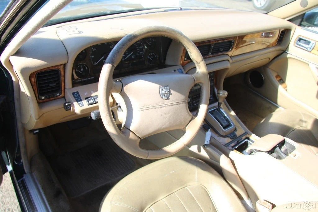 1997 Jaguar X300 XJ - Image 14 of 21