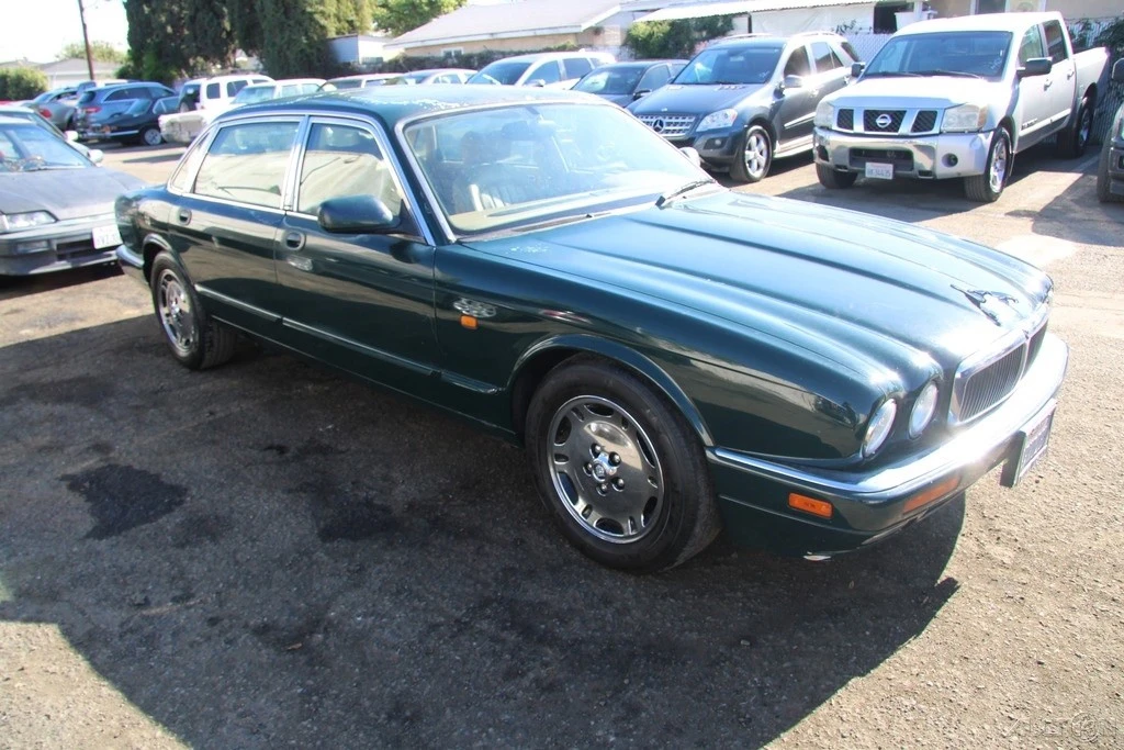 1997 Jaguar X300 XJ - Image 2 of 21