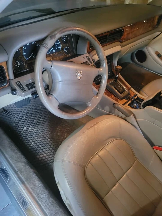 1997 Jaguar X300 XJ - Image 10 of 10