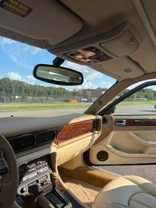 1997 Jaguar X300 XJ - Image 11 of 20