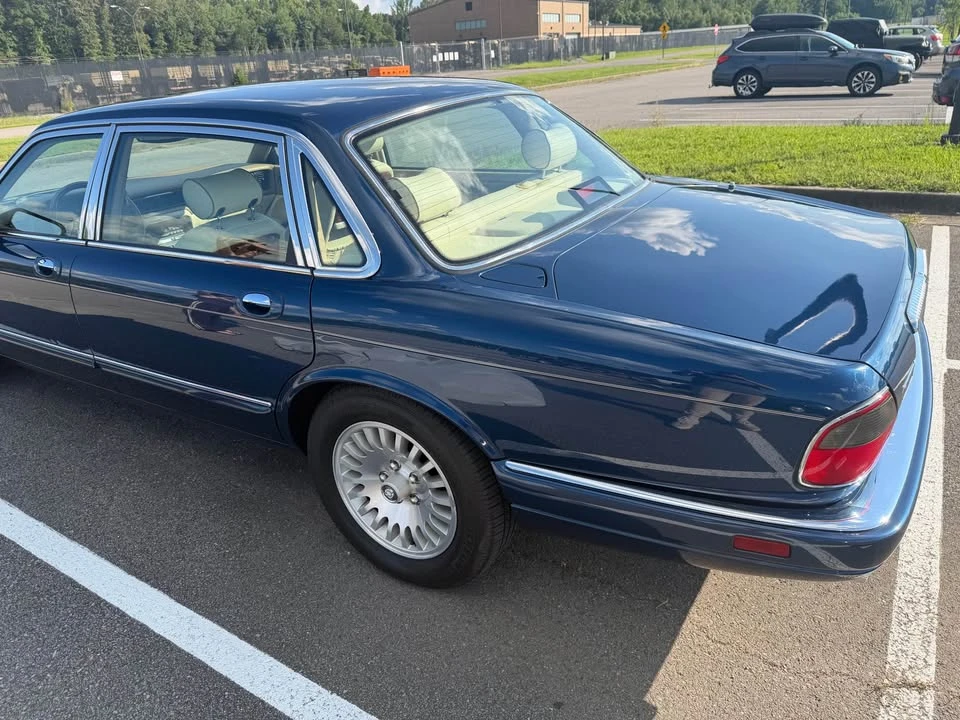 1997 Jaguar X300 XJ - Image 5 of 20