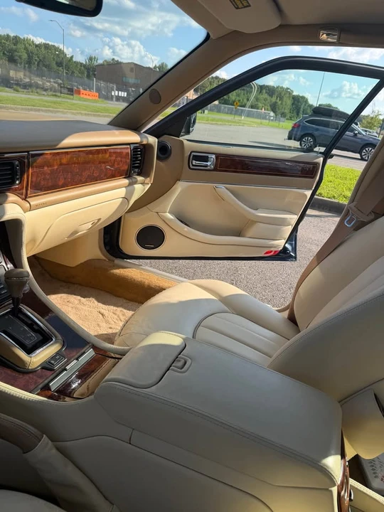 1997 Jaguar X300 XJ - Image 10 of 20