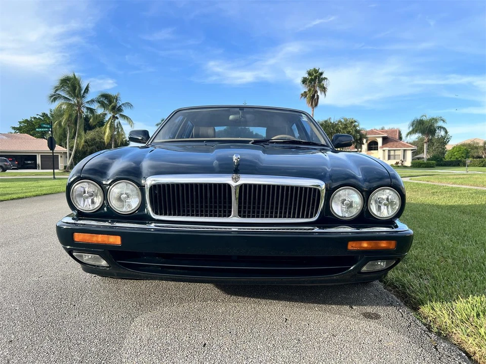 1997 Jaguar X300 XJ - Image 8 of 28
