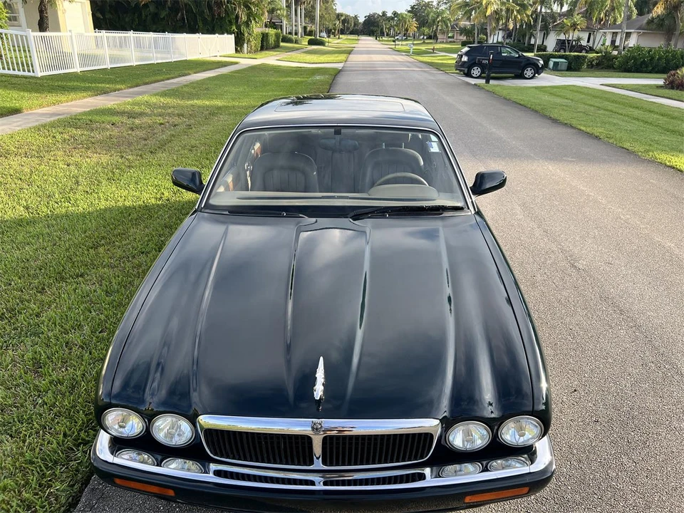 1997 Jaguar X300 XJ - Image 9 of 28