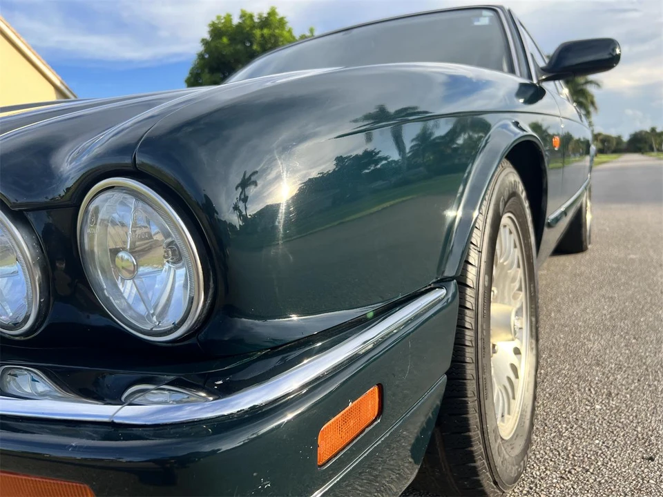 1997 Jaguar X300 XJ - Image 7 of 28