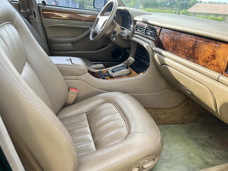 1997 Jaguar X300 XJ - Image 13 of 28