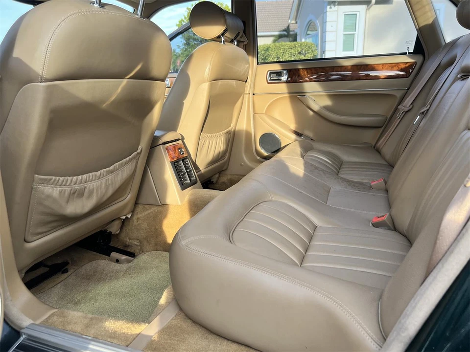 1997 Jaguar X300 XJ - Image 11 of 28