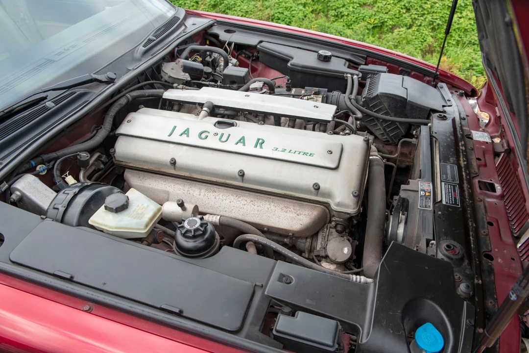 1997 Jaguar X300 XJ - Image 2 of 18