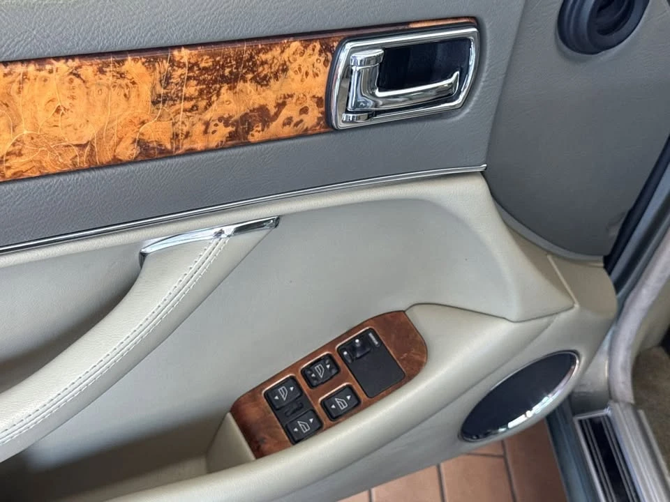 1997 Jaguar X300 XJ - Image 18 of 20