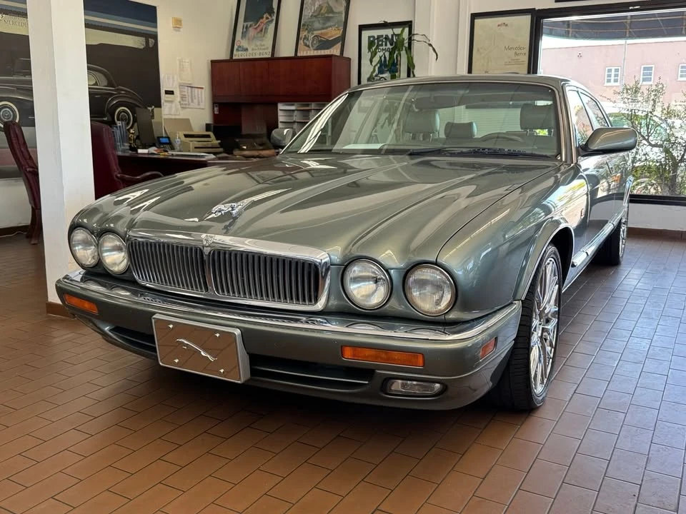 1997 Jaguar X300 XJ - Image 2 of 20