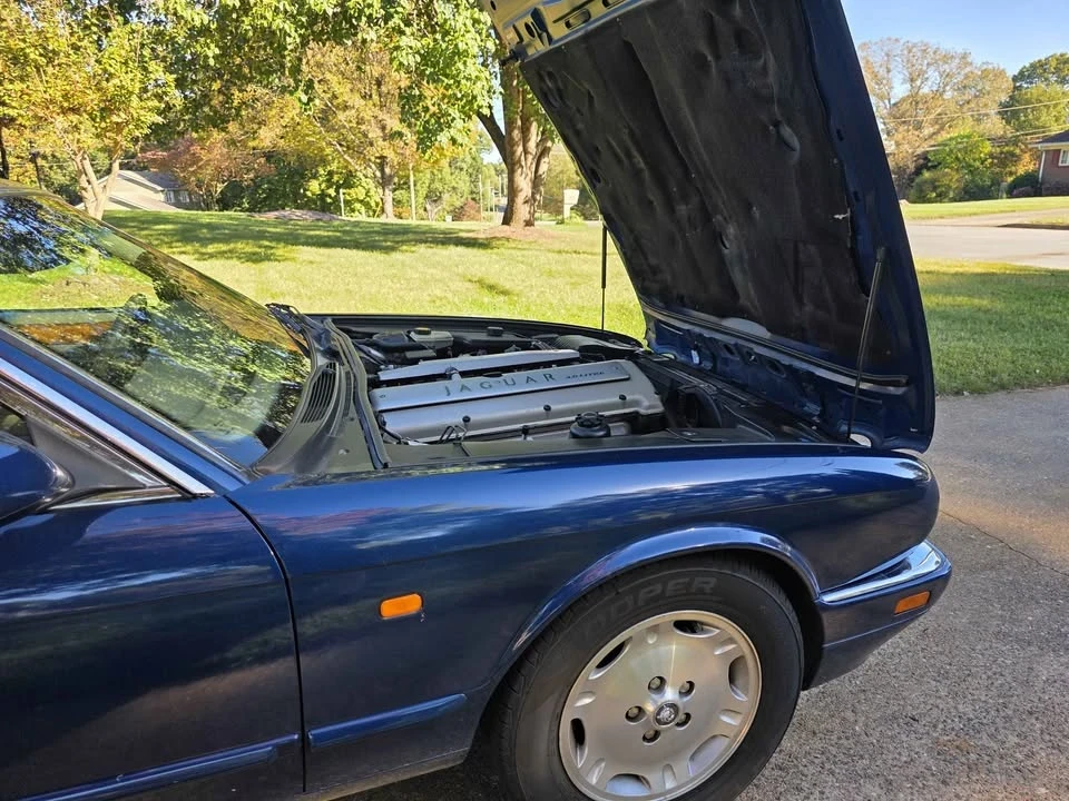 1997 Jaguar X300 XJ - Image 11 of 19